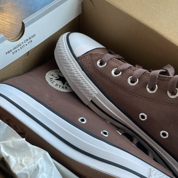 NWT Brown Converse. Men’s 9. Women’s 11. Brand new. Never worn. - Picture 10 of 10